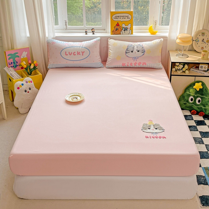 91家纺网 家纺一手货源 找家纺 海岛哥哥 2025春夏新款大版枕套毛巾绣床笠 大版个性猫咪