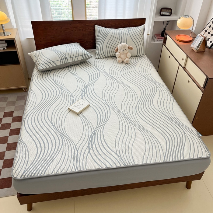 91家纺网 家纺一手货源 找家纺 雅居纺家纺 2025新款A类加厚三明治底简约提花凉感席系列-床笠款 曲线-蓝