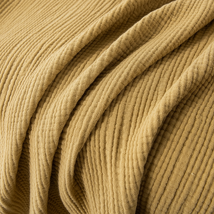 91家纺网 家纺一手货源 找家纺 皇寝世家家居 2025新款A类全棉针织四层纱苏流毯子沙发盖毯 午睡复古毛毯 静谧-焦糖