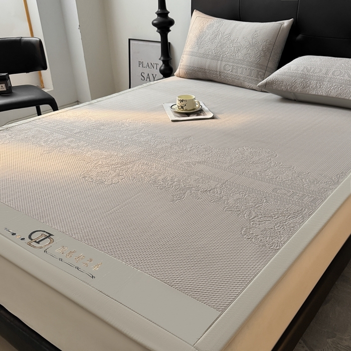 91家纺网 家纺一手货源 找家纺 怡源梦家纺2025新款冰豆豆凉席三件套-巴黎世家系列 巴黎世家 香槟色