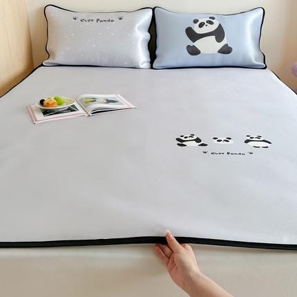 如一2025A类ins大版数码卡通印花冰丝凉感席 小熊猫-床席