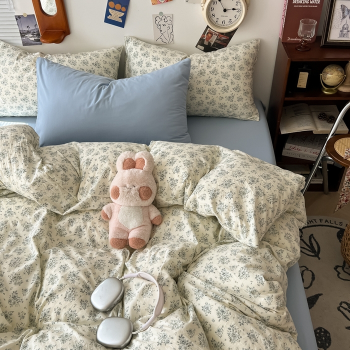 91家纺网 家纺一手货源 找家纺 罗亿家纺 罗亿家纺 2025新款软绵绵的双拼印花小清新云朵皱皱水洗棉四件套（含买家秀） 春日与玫瑰