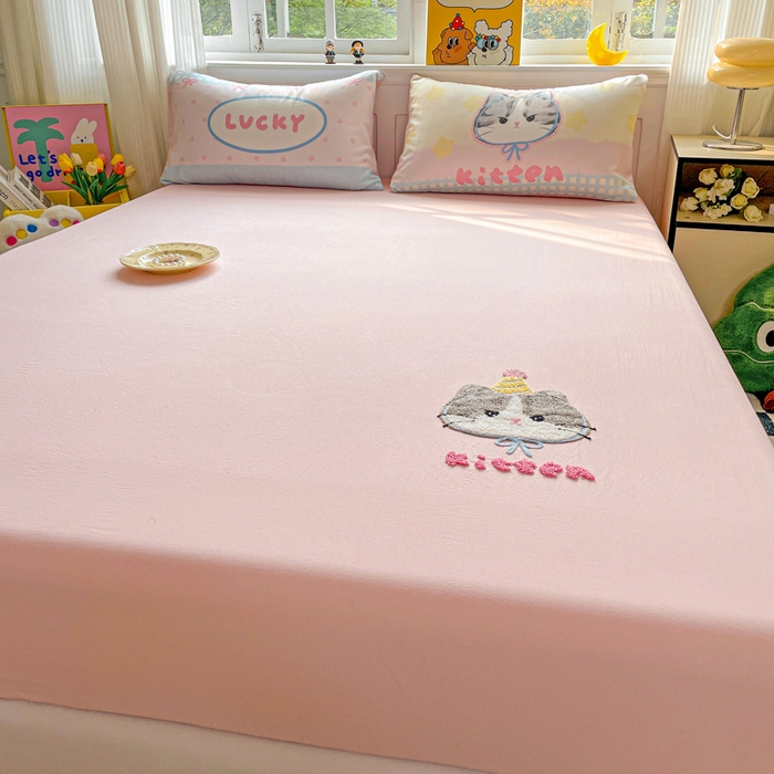 91家纺网 家纺一手货源 找家纺 海岛哥哥 2025春夏新款大版枕套毛巾绣床笠 大版个性猫咪