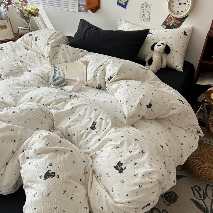 91家纺网 家纺一手货源 找家纺 罗亿家纺 罗亿家纺 2025新款软绵绵的双拼印花小清新云朵皱皱水洗棉四件套（含买家秀） 猫语日记