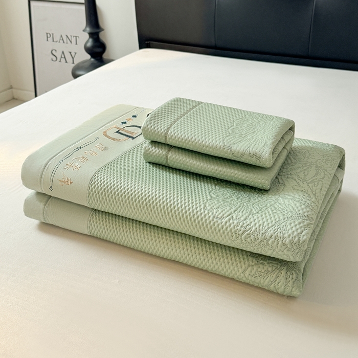 91家纺网 家纺一手货源 找家纺 怡源梦家纺2025新款冰豆豆凉席三件套-巴黎世家系列 巴黎世家 绿色