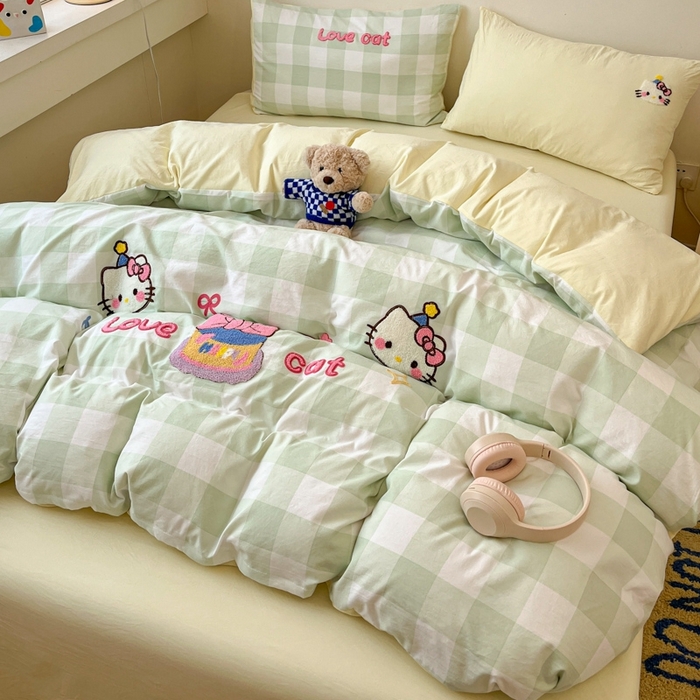 91家纺网 家纺一手货源 找家纺 雨帆  2025新款卡通水洗棉毛巾绣四件套 绿格芝士