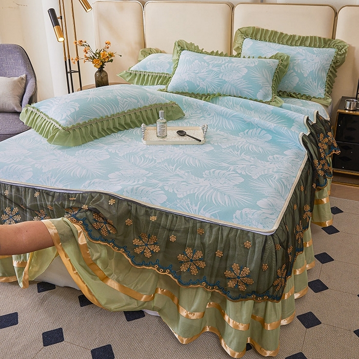 91家纺网 家纺一手货源 找家纺 情恒家纺   2025新款提花PE海洋丝可脱卸床裙席三件套 生如夏花 清新蓝