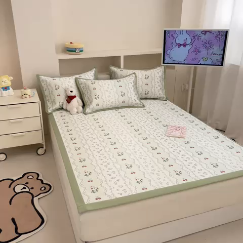 91家纺网 家纺一手货源 找家纺 懒猫 2025新款600D数码印花冰丝凉席席子 缤纷田园