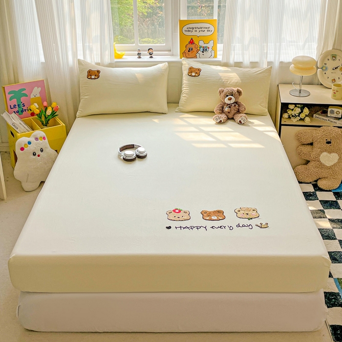 91家纺网 家纺一手货源 找家纺 海岛哥哥 2025春夏新款卡通毛巾绣床笠 三只小熊-黄