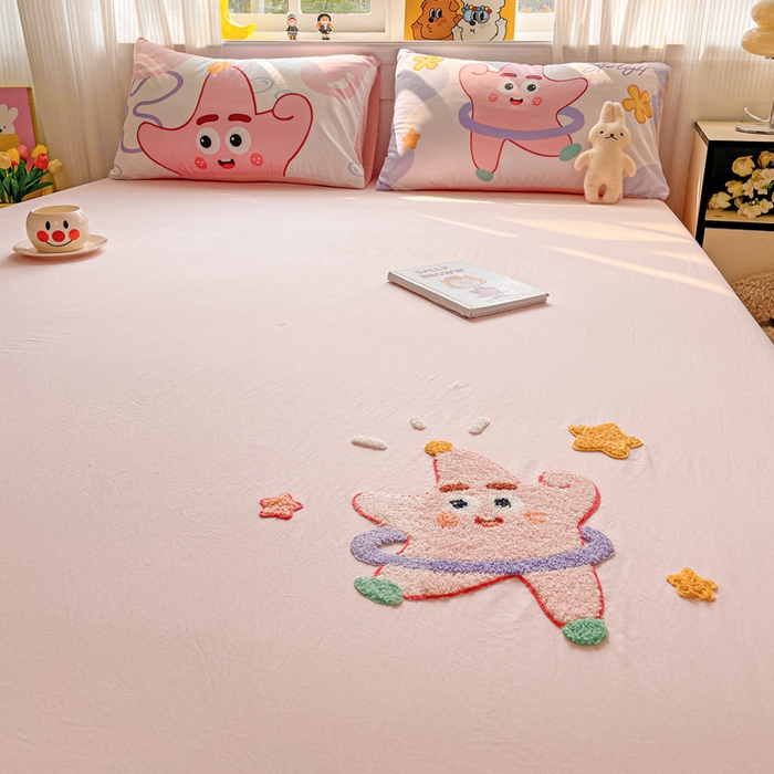 91家纺网 家纺一手货源 找家纺 海岛哥哥 2025春夏新款大版枕套毛巾绣床笠 大版可爱星星