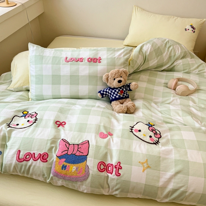 91家纺网 家纺一手货源 找家纺 雨帆  2025新款卡通水洗棉毛巾绣四件套 绿格芝士