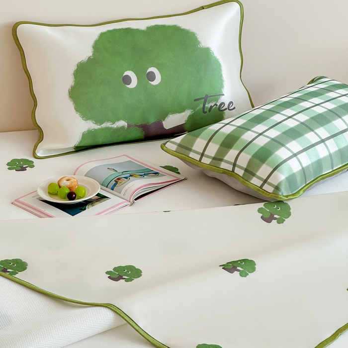 91家纺网 家纺一手货源 找家纺 如一2025A类ins大版数码卡通印花冰丝凉感席 绿森林-床笠-床笠