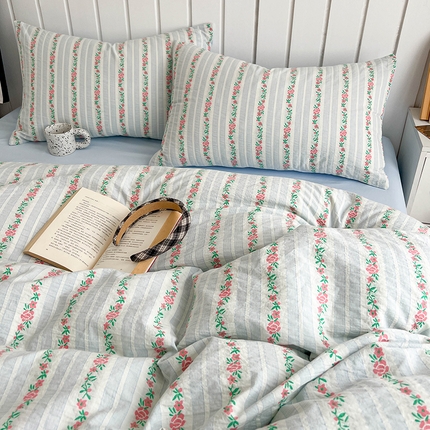 91家纺网 家纺一手货源 找家纺 倾慕2025新款时尚三层纱色织提花田园风系列枕套 田梦粉兰