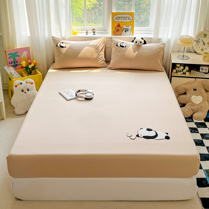 91家纺网 家纺一手货源 找家纺 海岛哥哥 2025春夏新款卡通毛巾绣床笠 顽皮熊猫-咖