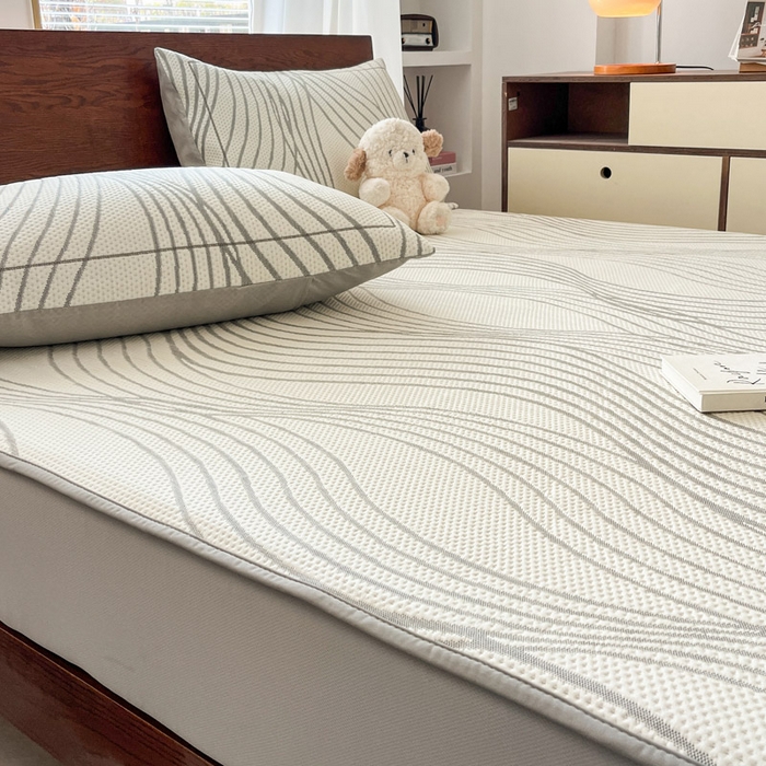 91家纺网 家纺一手货源 找家纺 （总）雅居纺家纺 2025新款A类加厚三明治底简约提花凉感席系列-床笠款