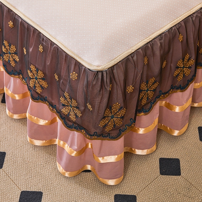 91家纺网 家纺一手货源 找家纺 情恒家纺   2025新款提花PE海洋丝可脱卸床裙席三件套 阡陌 淡粉