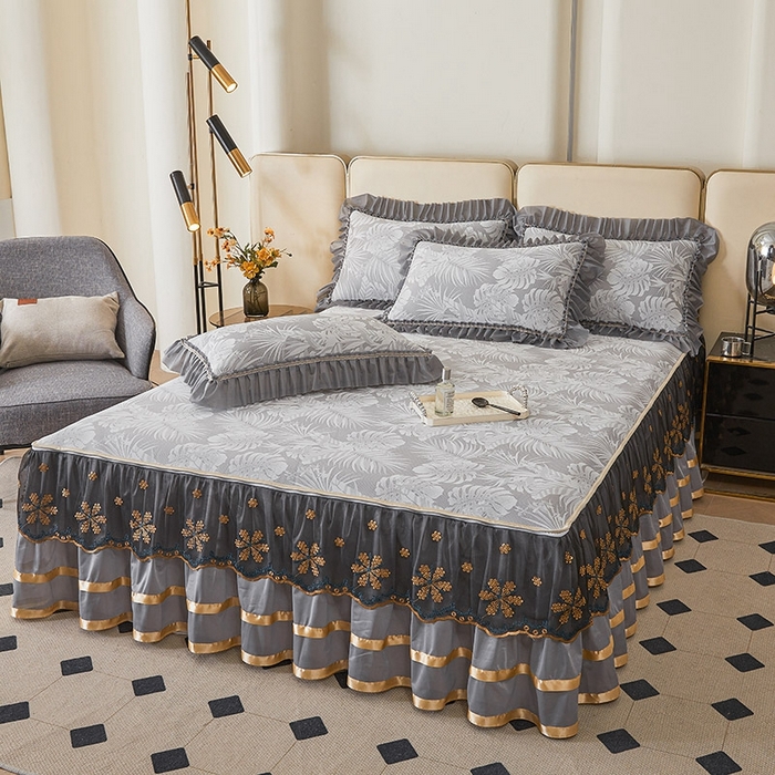 91家纺网 家纺一手货源 找家纺 情恒家纺   2025新款提花PE海洋丝可脱卸床裙席三件套 生如夏花 星灰