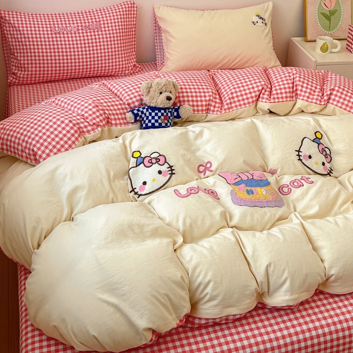 91家纺网 家纺一手货源 找家纺 雨帆  2025新款卡通水洗棉毛巾绣四件套 芝士粉格