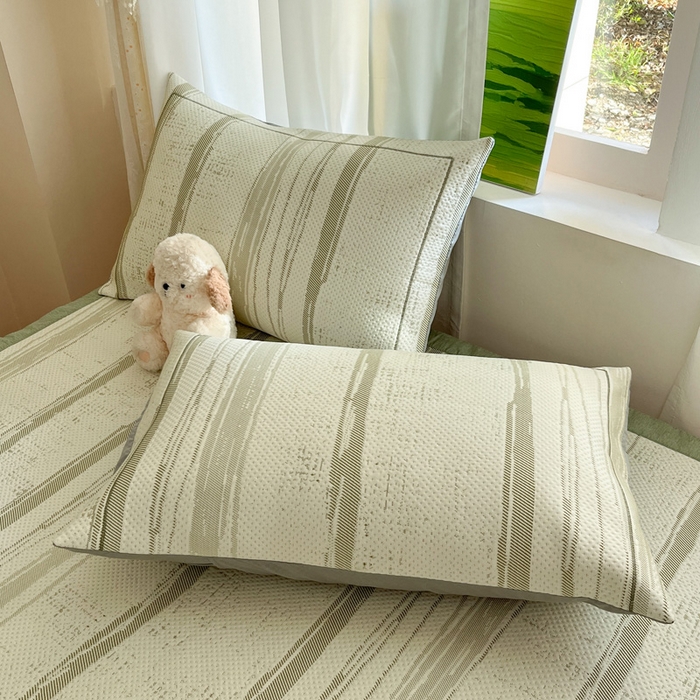 91家纺网 家纺一手货源 找家纺 雅居纺家纺 2025新款A类加厚三明治底简约提花凉感席系列-床席款 条纹-绿