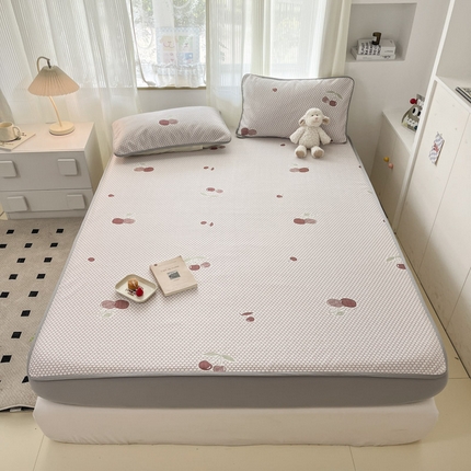 91家纺网 家纺一手货源 找家纺  2025新款凉感豆豆床笠软席大樱桃