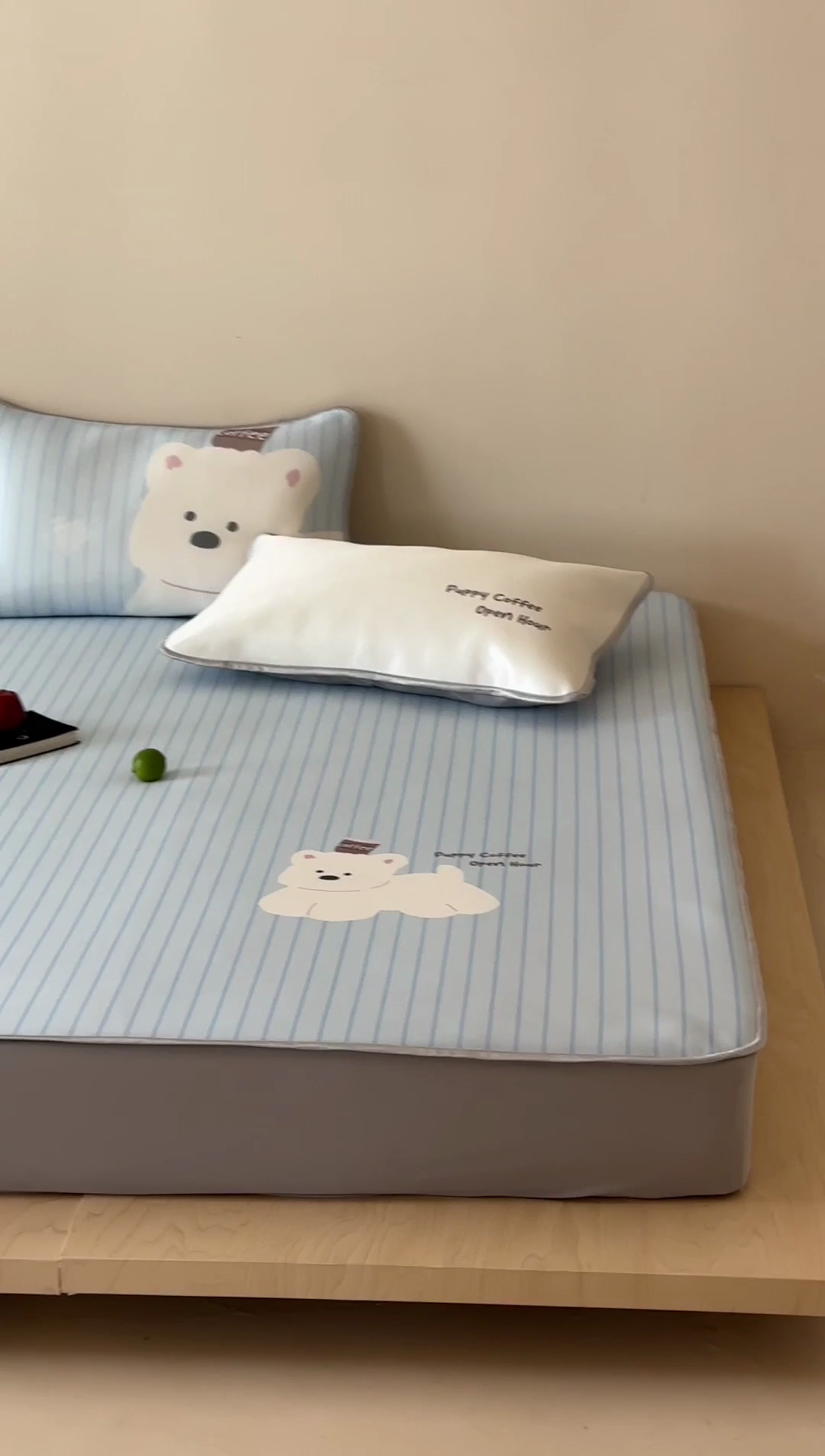 91家纺网 家纺一手货源 找家纺 如一2025A类ins大版数码卡通印花冰丝凉感席 咖啡狗-床笠-床笠