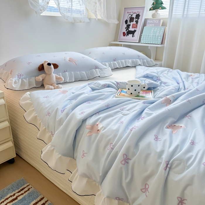 91家纺网 家纺一手货源 找家纺 九花鹿 2025新款凉感提花夏被 蝴蝶结小兔(蓝）