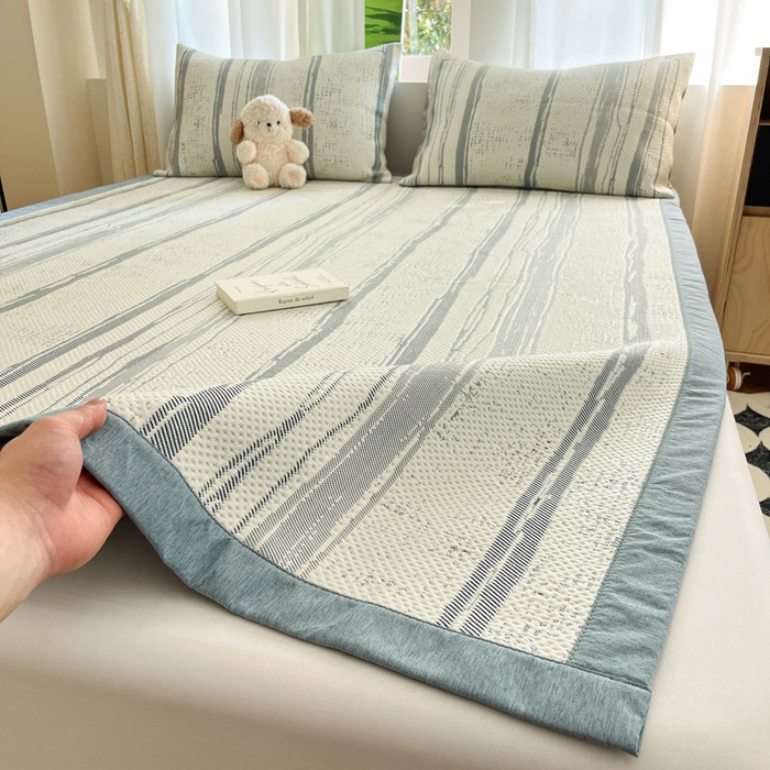 91家纺网 家纺一手货源 找家纺 雅居纺家纺 2025新款A类加厚三明治底简约提花凉感席系列-床席款 条纹-蓝