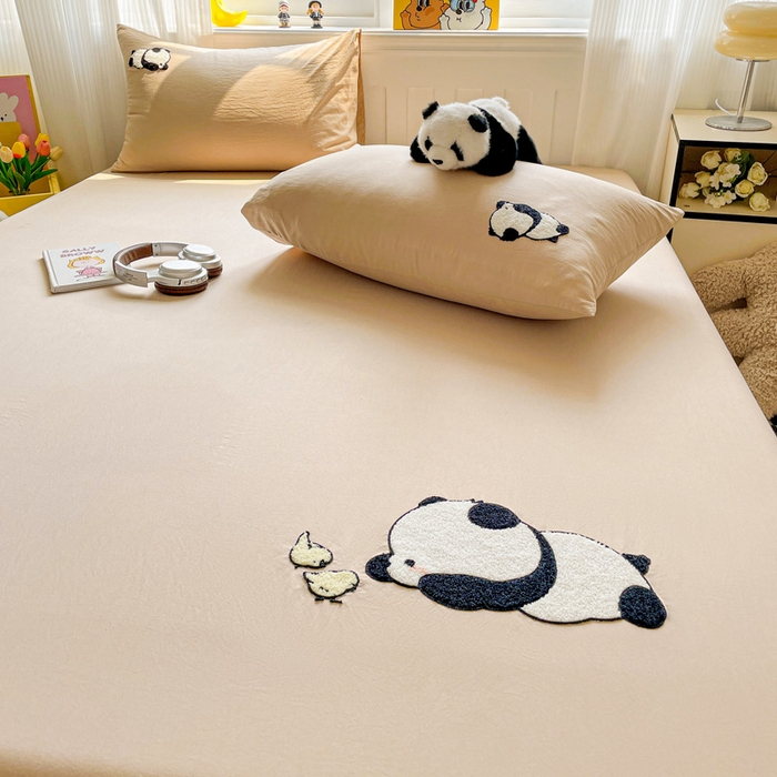 91家纺网 家纺一手货源 找家纺 海岛哥哥 2025春夏新款卡通毛巾绣床笠 顽皮熊猫-咖