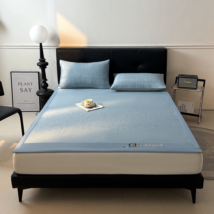 91家纺网 家纺一手货源 找家纺 怡源梦家纺2025新款冰豆豆凉席三件套-巴黎世家系列 巴黎世家 兰色