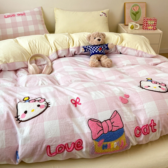 91家纺网 家纺一手货源 找家纺 雨帆  2025新款卡通水洗棉毛巾绣四件套 粉格芝士