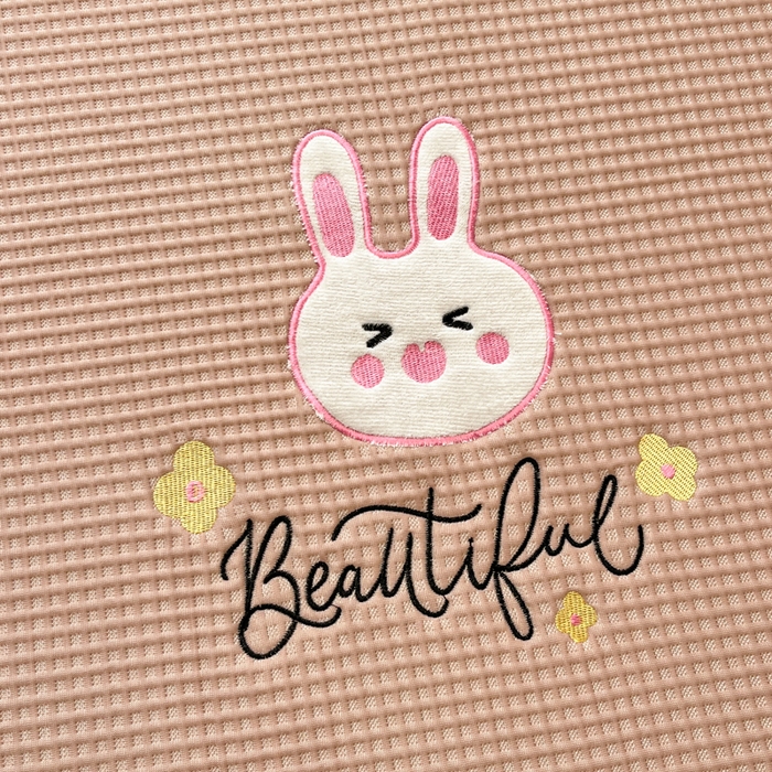 91家纺网 家纺一手货源 找家纺 雅居纺家纺 2025新款A类加厚三明治底华夫格绣花凉感席 床席款-幸福兔