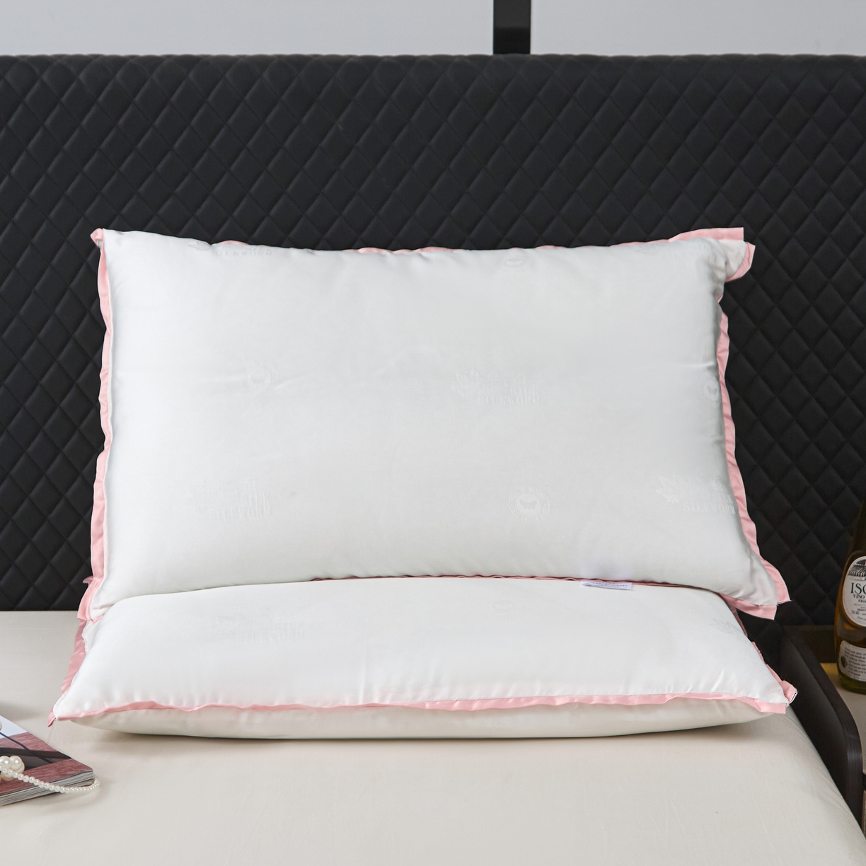 91家纺网 家纺一手货源 找家纺 梵希良品 2025新款超柔蚕丝蛋白枕头枕芯 白色48x74cm低枕