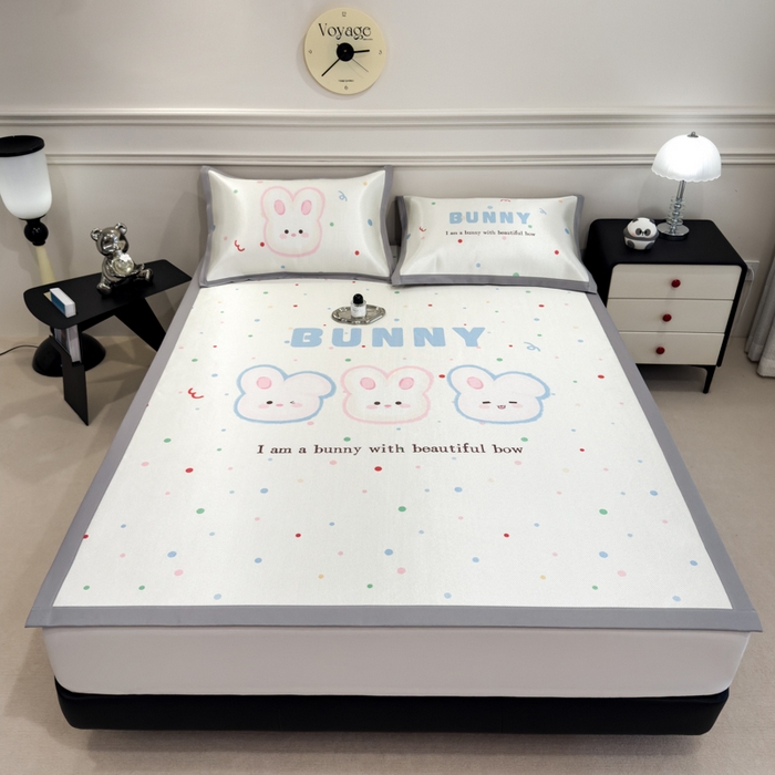 91家纺网 家纺一手货源 找家纺 倾慕  2025新款数码大版时尚卡通风冰藤席 BUNNY兔