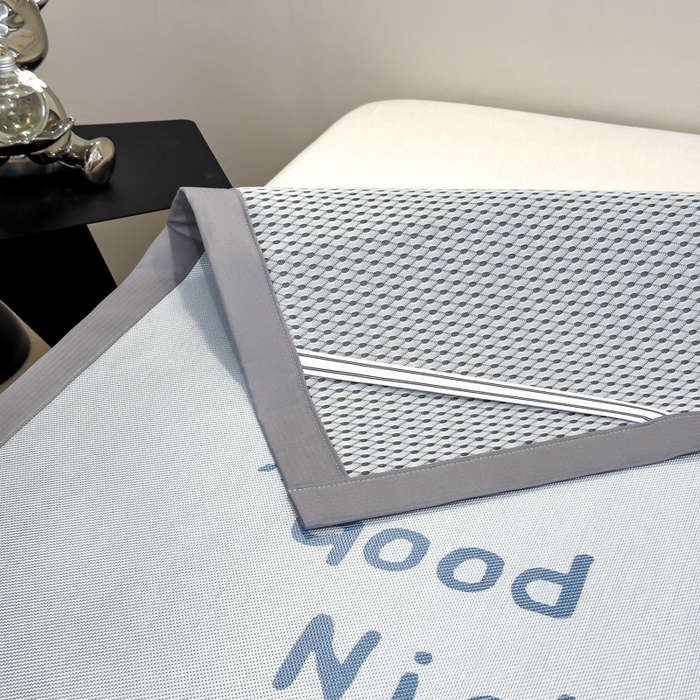 91家纺网 家纺一手货源 找家纺 倾慕  2025新款数码大版时尚卡通风冰藤席 大耳兔