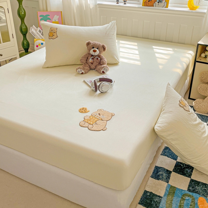 91家纺网 家纺一手货源 找家纺 海岛哥哥 2025春夏新款卡通毛巾绣床笠 小熊饼干-黄