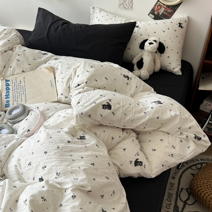 91家纺网 家纺一手货源 找家纺 罗亿家纺 罗亿家纺 2025新款软绵绵的双拼印花小清新云朵皱皱水洗棉四件套（含买家秀） 猫语日记