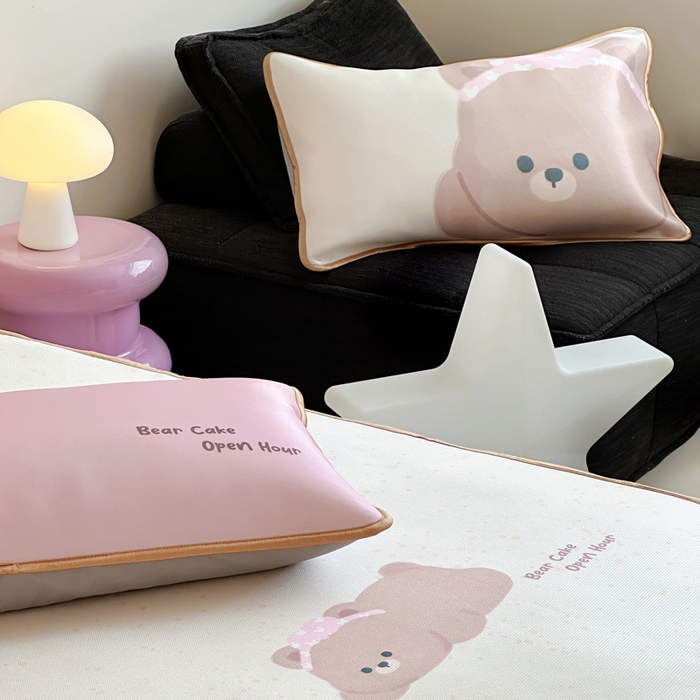 91家纺网 家纺一手货源 找家纺 如一2025A类ins大版数码卡通印花冰丝凉感席 粉粉熊-床笠-床笠