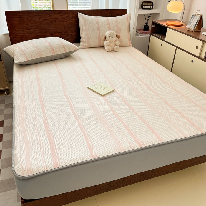 91家纺网 家纺一手货源 找家纺 雅居纺家纺 2025新款A类加厚三明治底简约提花凉感席系列-床笠款 线条-粉