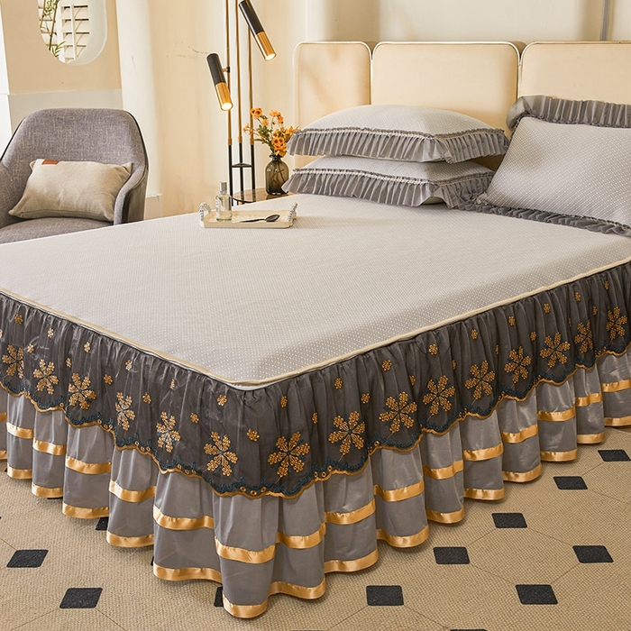 91家纺网 家纺一手货源 找家纺 情恒家纺   2025新款提花PE海洋丝可脱卸床裙席三件套 阡陌 星灰