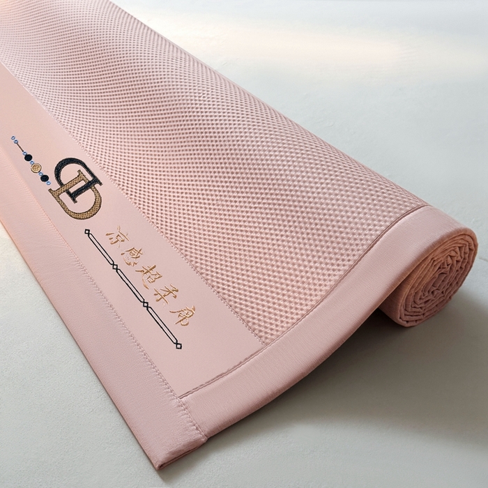 91家纺网 家纺一手货源 找家纺 怡源梦家纺2025新款冰豆豆凉席三件套-巴黎世家系列 巴黎世家 粉色