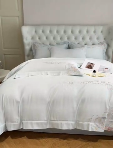 91家纺网 家纺一手货源 找家纺 新方向 2025新款天丝刺绣四件套-时光 时光-抹茶绿