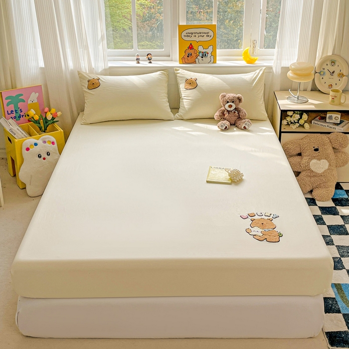 91家纺网 家纺一手货源 找家纺 海岛哥哥 2025春夏新款卡通毛巾绣床笠 幸运卡皮-黄