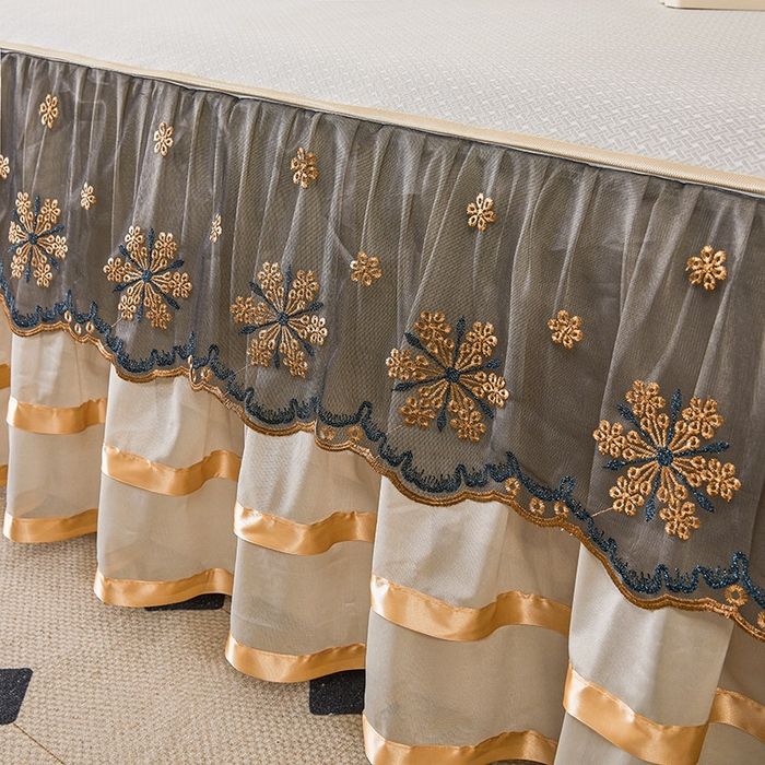 91家纺网 家纺一手货源 找家纺 情恒家纺   2025新款提花PE海洋丝可脱卸床裙席三件套 阡陌 奶咖