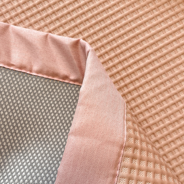 91家纺网 家纺一手货源 找家纺 雅居纺家纺 2025新款A类加厚三明治底华夫格绣花凉感席 床席款-幸福兔