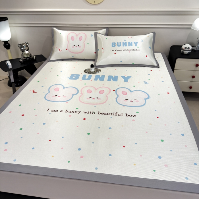 91家纺网 家纺一手货源 找家纺 倾慕  2025新款数码大版时尚卡通风冰藤席 BUNNY兔