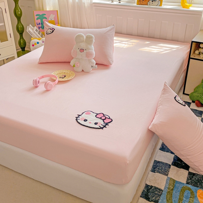 91家纺网 家纺一手货源 找家纺 海岛哥哥 2025春夏新款卡通毛巾绣床笠 粉红小喵-粉