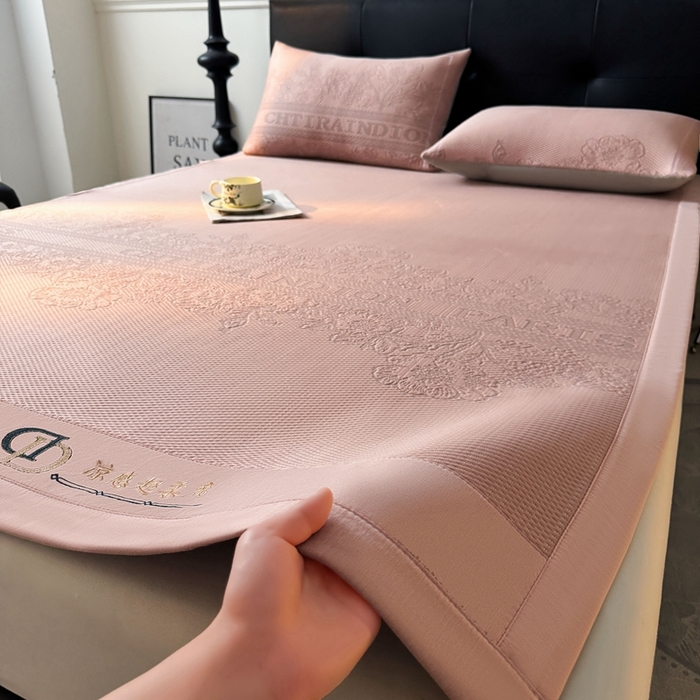 91家纺网 家纺一手货源 找家纺 （总）怡源梦家纺2025新款冰豆豆凉席三件套-巴黎世家系列