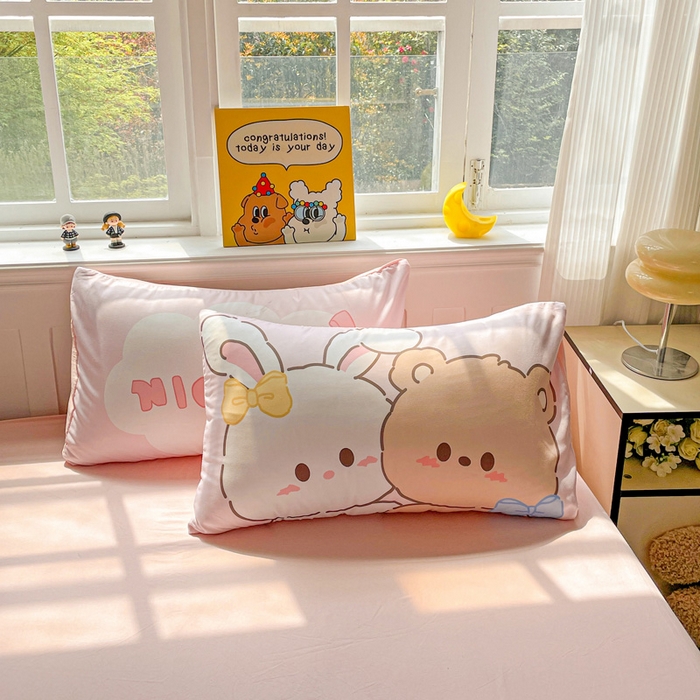 91家纺网 家纺一手货源 找家纺 海岛哥哥 2025春夏新款大版枕套毛巾绣床笠 大版兔兔的好朋友