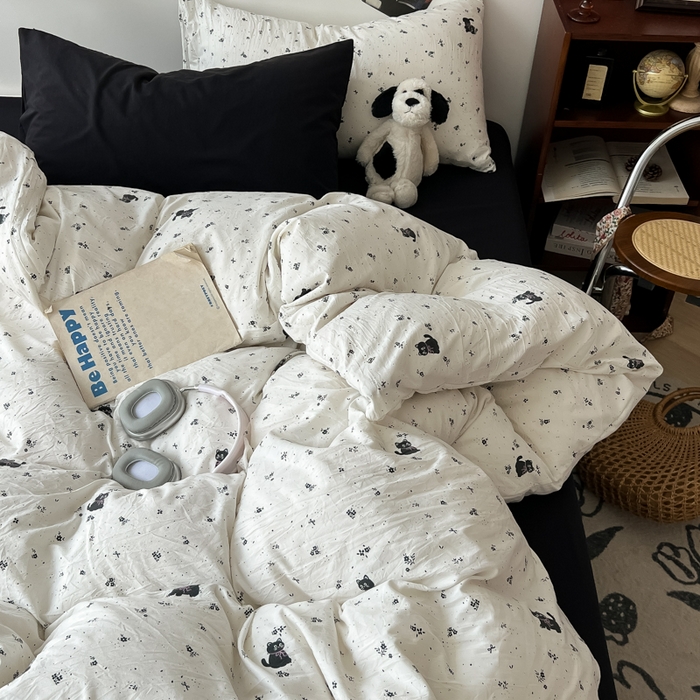 91家纺网 家纺一手货源 找家纺 罗亿家纺 罗亿家纺 2025新款软绵绵的双拼印花小清新云朵皱皱水洗棉四件套（含买家秀） 猫语日记