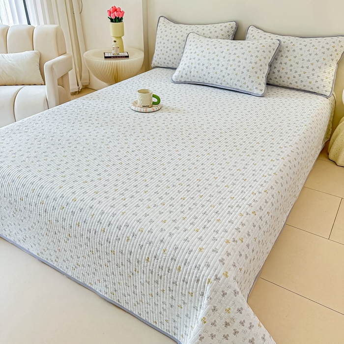 91家纺网 家纺一手货源 找家纺 橘夏家纺2025爆款棉感珍珠绸印花床盖三件套 花非花--雅韵灰